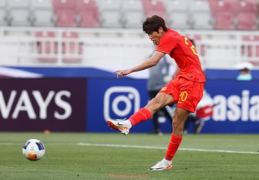 jiuyou九游娱乐-德甲联赛中游球队的表现分析与发展瓶颈