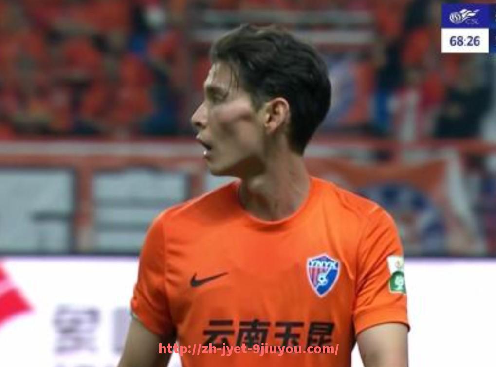 jiuyou九游娱乐-英超球员与各支球队球衣搭配设计风格盘点